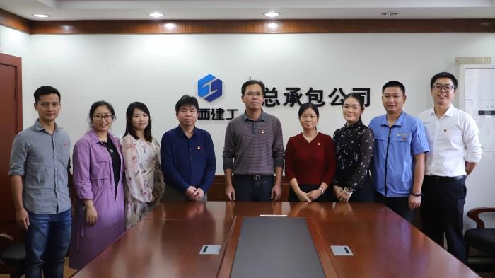 1.5合影留想。李立云 摄700.jpg