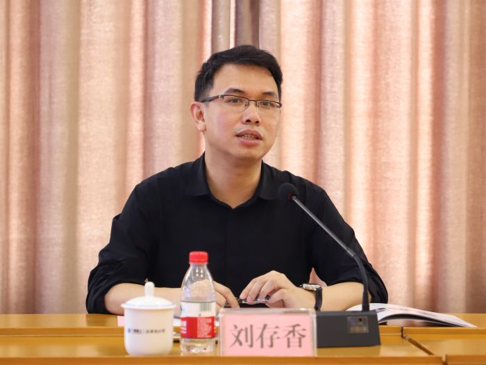 刘存香讲话。李立云 摄.jpg