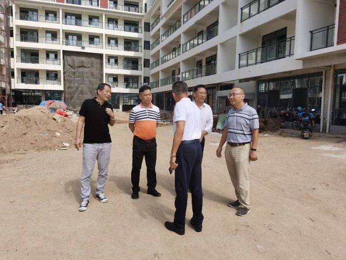 查抄现场。梁红玉 摄.jpg