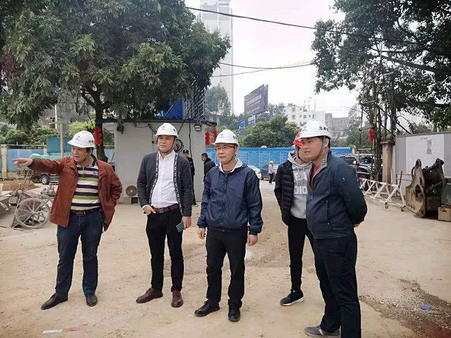 3查抄现场。贺勇 摄（建图）.jpg