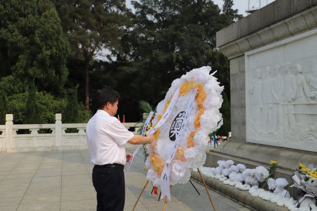 整顿挽联。杨钰 摄（建图）.jpg
