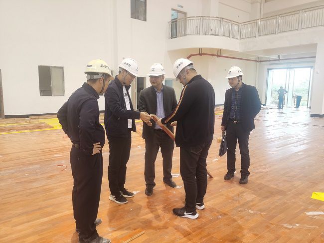 现场领导工作。刘博群 摄（建图） (2).jpg