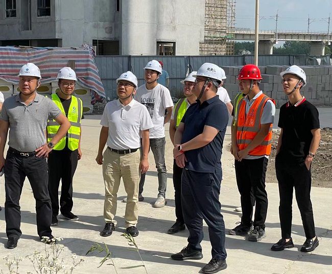 调研现场。王尊业 摄（建图）.jpg