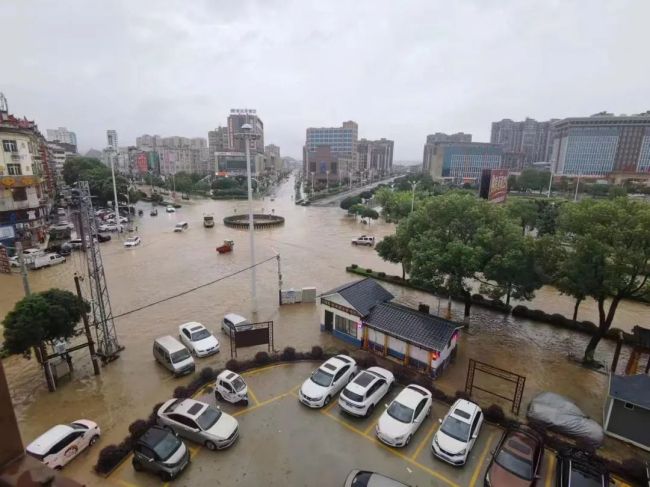 暴雨后的富川县。谭山泉 摄（建图）.jpg