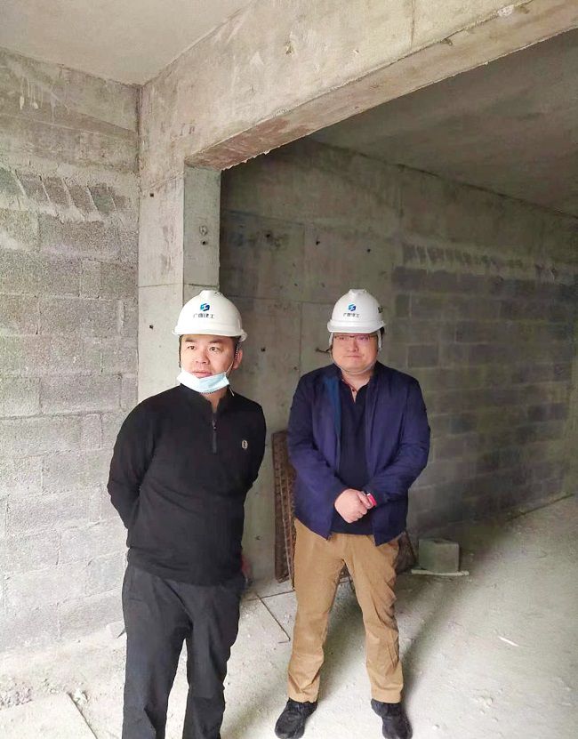查抄现场；平鹗 摄（建图）.jpg